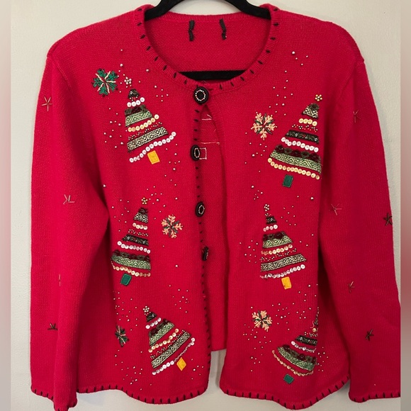 Sweaters - Vintage red beaded sequin holiday Christmas tree snowflake boxy cardigan sweater